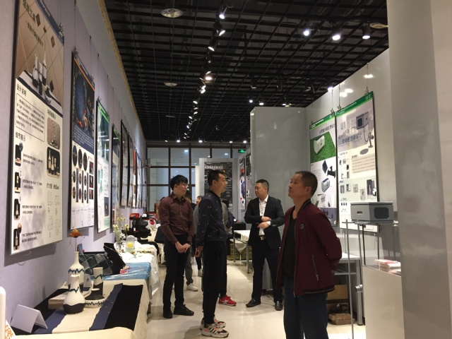 参观我院2019届毕业生作品展