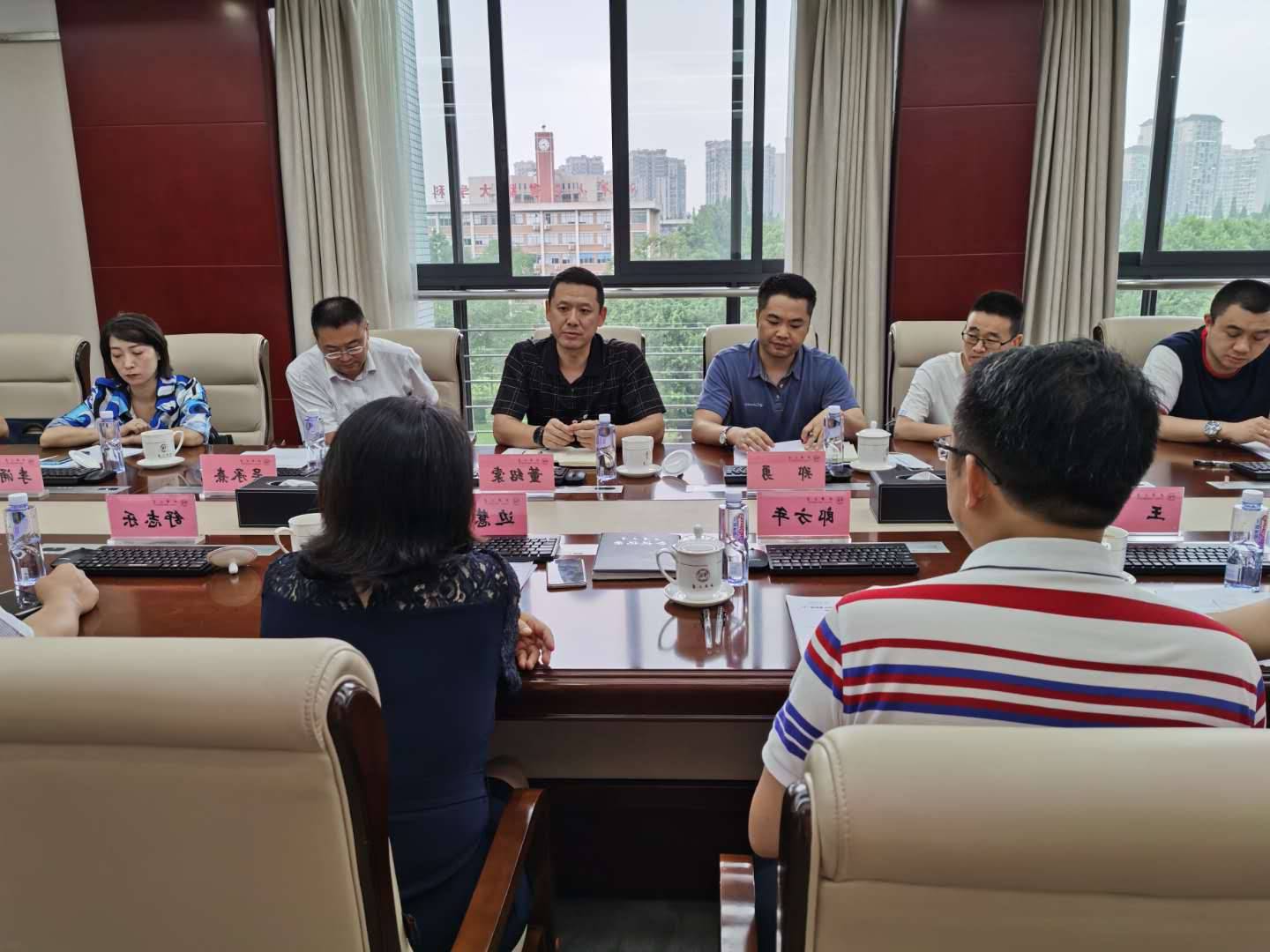 董绍棠在边慧敏的陪同下参观了          ,实