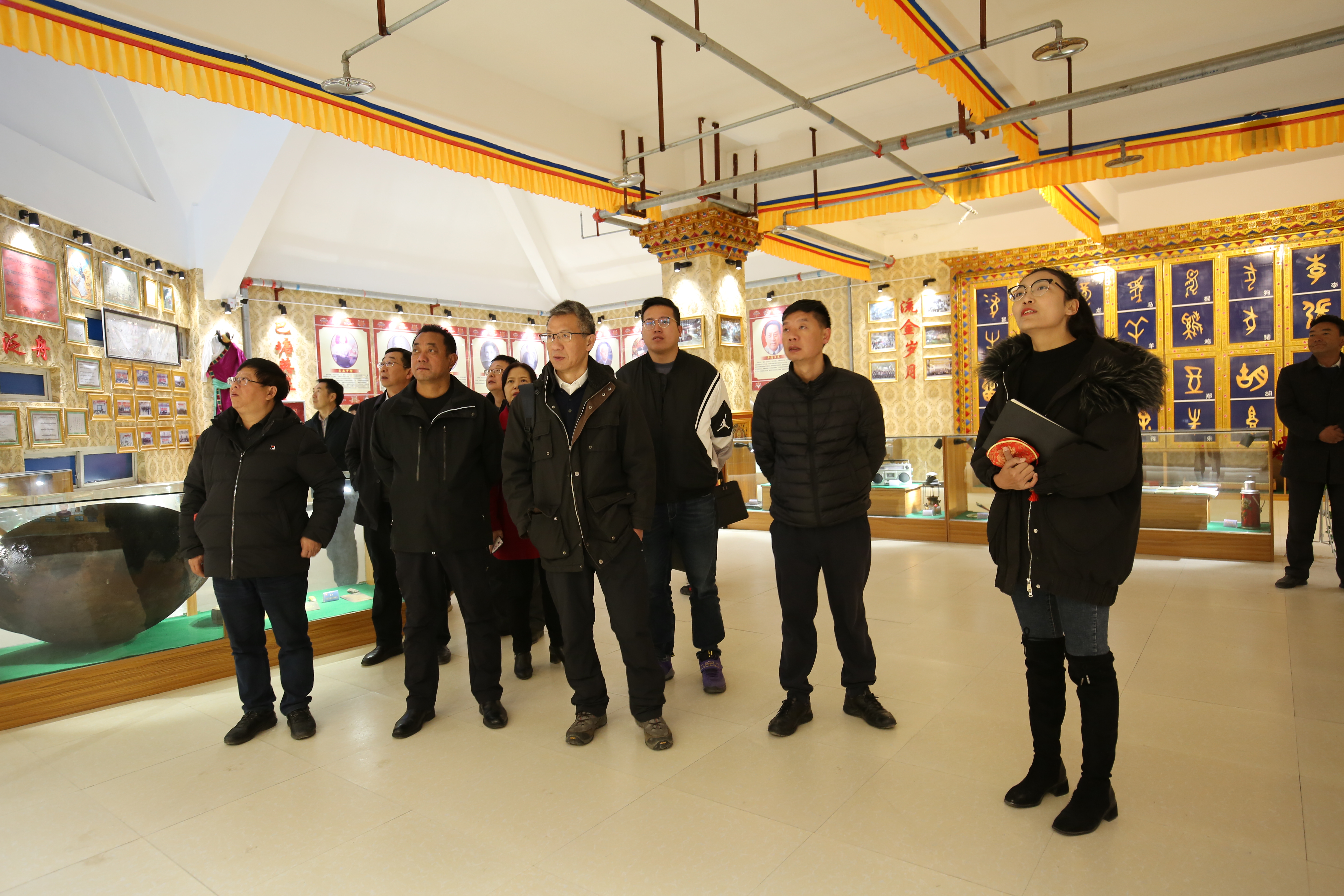 校长刘树根一行到巴塘县开展系列脱贫攻坚工作